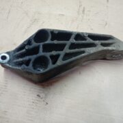 Кронштейн КПП для Opel Vectra B