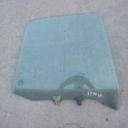 Стекло двери задней правой для Nissan Primera P10