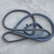 Уплотнитель двери задней правой для Nissan Primera P10