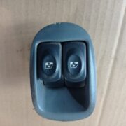 Кнопка стеклоподъемника переднего левого для Renault Scenic I