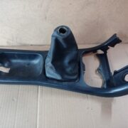 Консоль салона (кулисная часть) для Mazda 626 GE