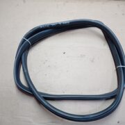 Уплотнитель двери задней левой для Mazda 626 GE