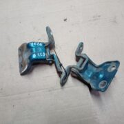 Петля двери задней левой для Mazda 626 GE