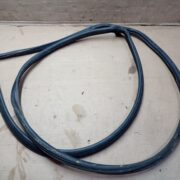 Уплотнитель двери передней правой для Mazda 626 GE