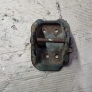 Кронштейн КПП для Mazda 626 GE