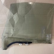 Стекло двери задней левой для Rover 600