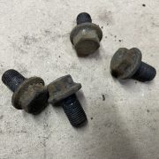 Болт суппорта для Rover 600