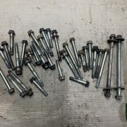 Болт для Rover 600