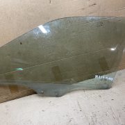 Стекло двери передней левой для Mazda 323 BJ