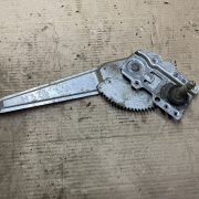 Стеклоподъемник задний левый для Mazda 323 BJ