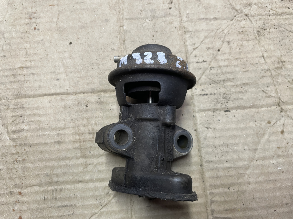 Клапан EGR для Mazda 323 BJ