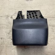 Кожух рулевой колонки для Mazda 323 BJ