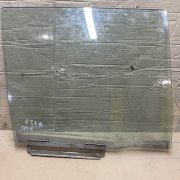 Стекло двери задней правой для Mazda 323 BJ