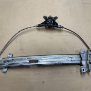 Стеклоподъемник передний правый для Mazda 323 BJ