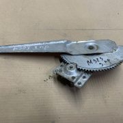 Стеклоподъемник задний правый для Mazda 323 BJ