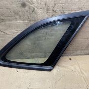 Стекло кузовное боковое правое для Mazda 323 BJ