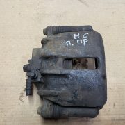 Суппорт передний правый для Honda Concerto