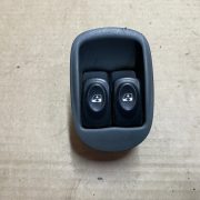 Кнопка стеклоподъемника переднего левого для Renault Scenic I